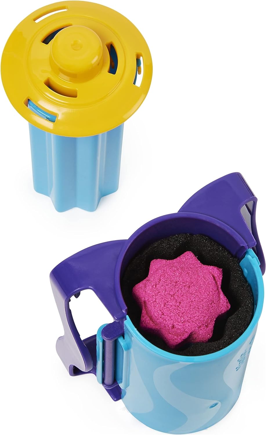 Kinetic Sand, Slice N' Surprise Set mit 383 g schwarzem, rosa und blauem Spielsand