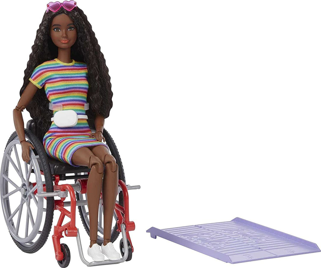 Barbie Fashionistas Doll #166 con sedia a rotelle e capelli castani arricciati
