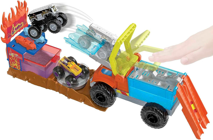 Hot Wheels Monster Trucks Arena Smashers Color Shifters 5-Alarm Rescue mit 1 Co