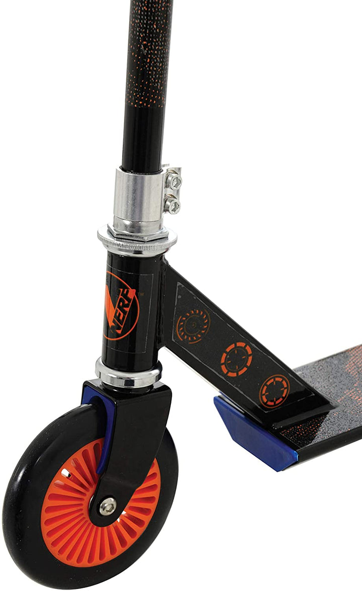 Scooter en ligne Nerf M004253 Blaster avec fléchettes