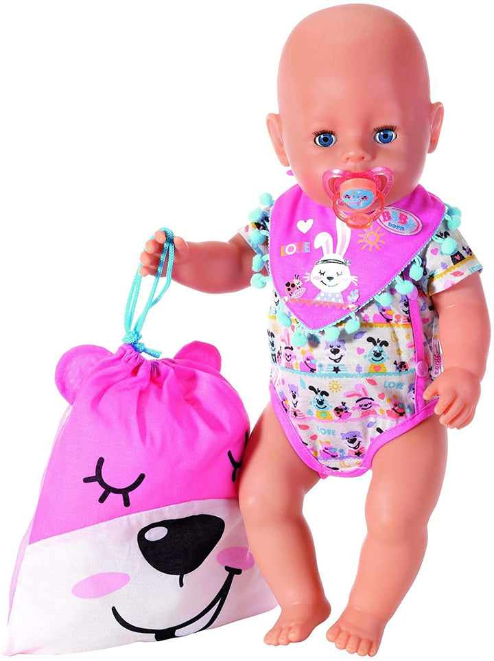 BABY Born Deluxe First Arrival-Spielzeugset für 43-cm-Puppen – einfach für kleine Hände, kreatives Spielen fördert Empathie und soziale Fähigkeiten, für Kleinkinder ab 3 Jahren – inklusive Kleidung, Rassel und mehr