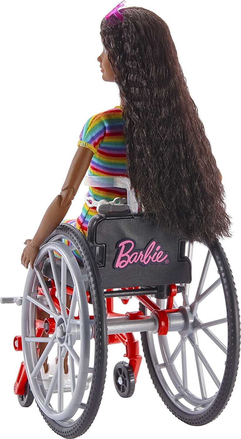 Barbie Fashionistas Puppe # 166 mit Rollstuhl und gewelltem brünetten Haar