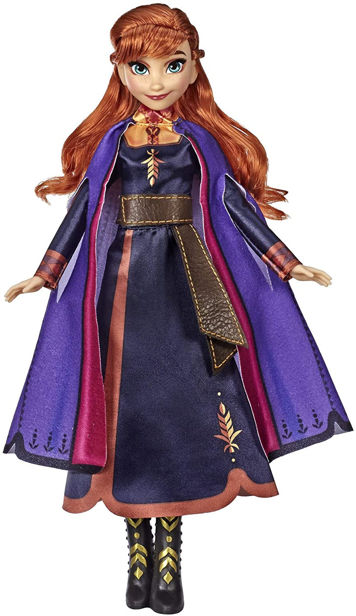 Disney Frozen II Zingende Anna Fashion Doll draagt een paarse jurk