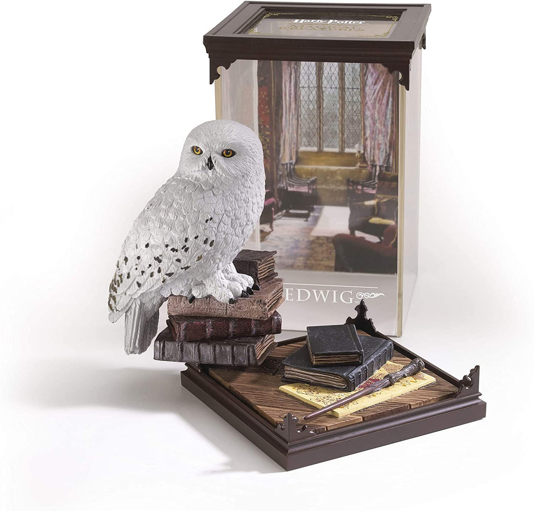 The Noble Collection – Magische Kreaturen Hedwig – handbemalte magische Kreatur Nr. 1 – offiziell lizenzierte 7 Zoll (18,5 cm) große Harry-Potter-Spielzeug-Sammelfiguren – für Kinder und Erwachsene