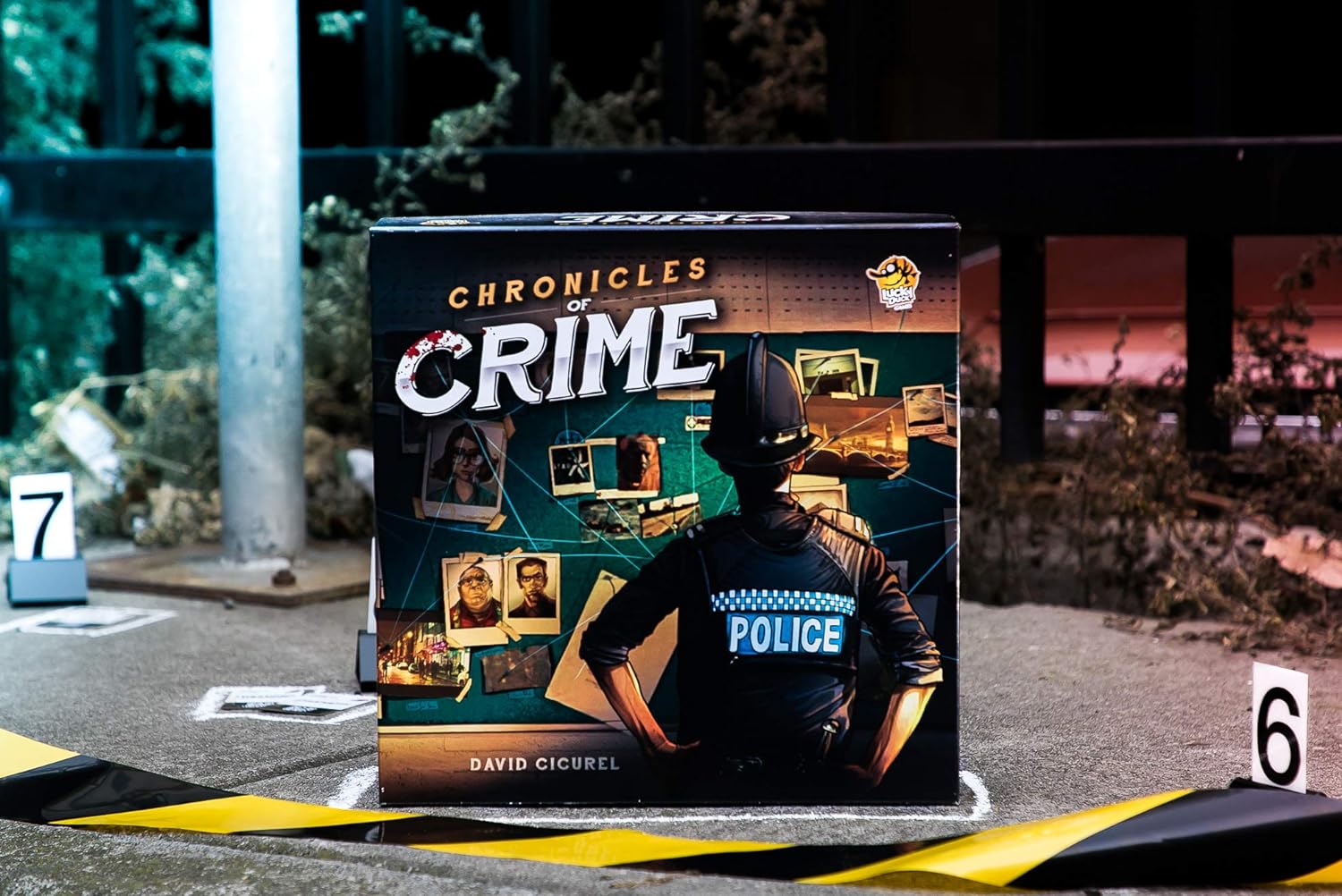 Lucky Duck Games Chronicles of Crime Brettspiel 2