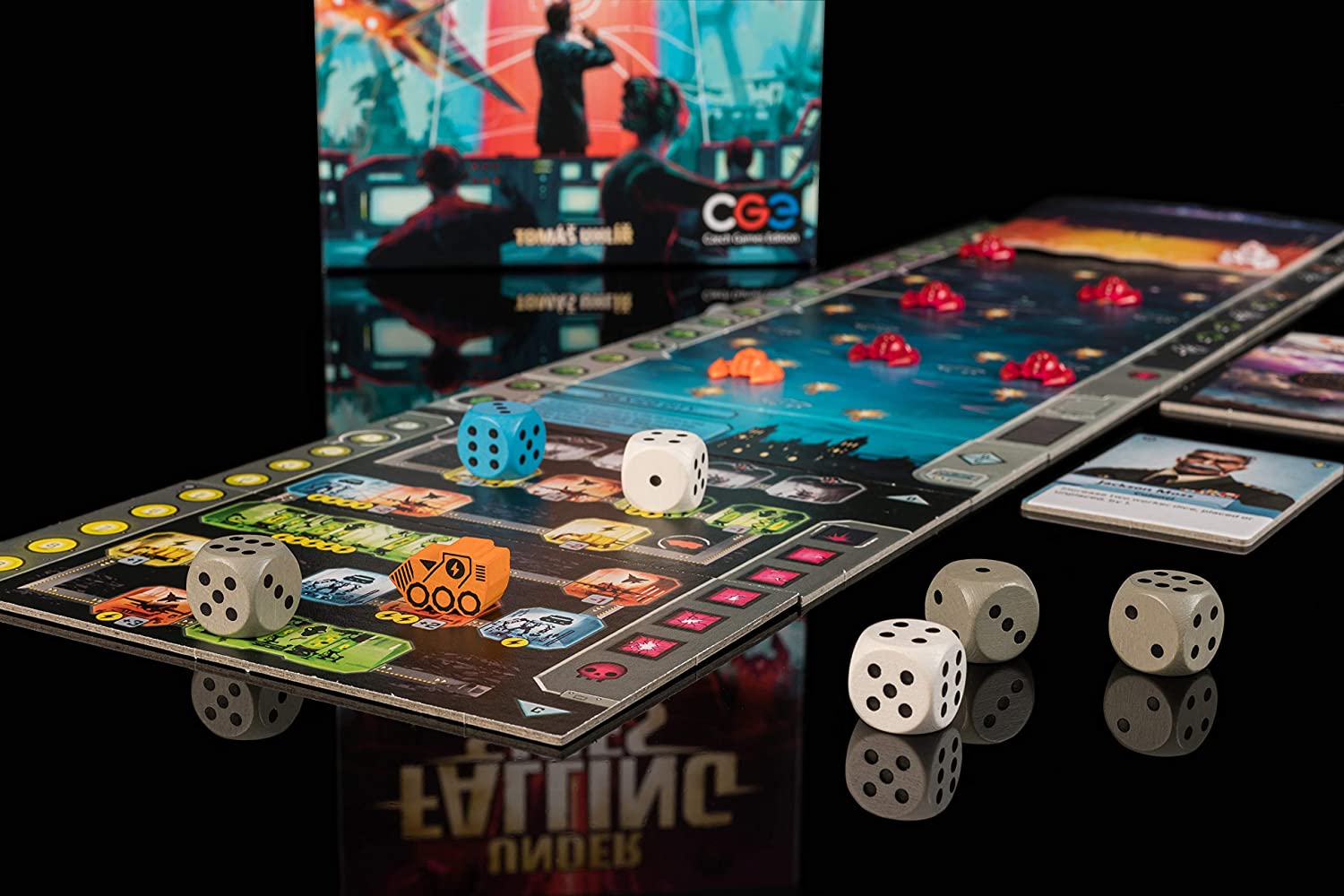 Czech Games Edition Brettspiel „Under Falling Skies“ 5