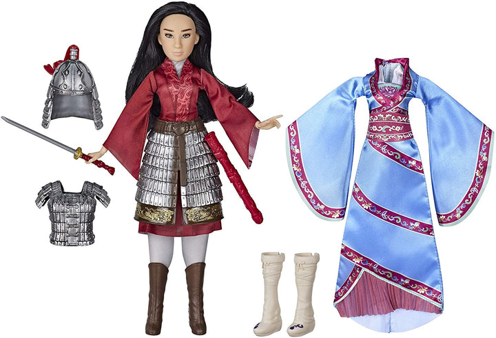 Disney Mulan 2 Reflections Set, muñeca de moda con 2 trajes y accesorios, juguete inspirado en la película Mulan de Disney