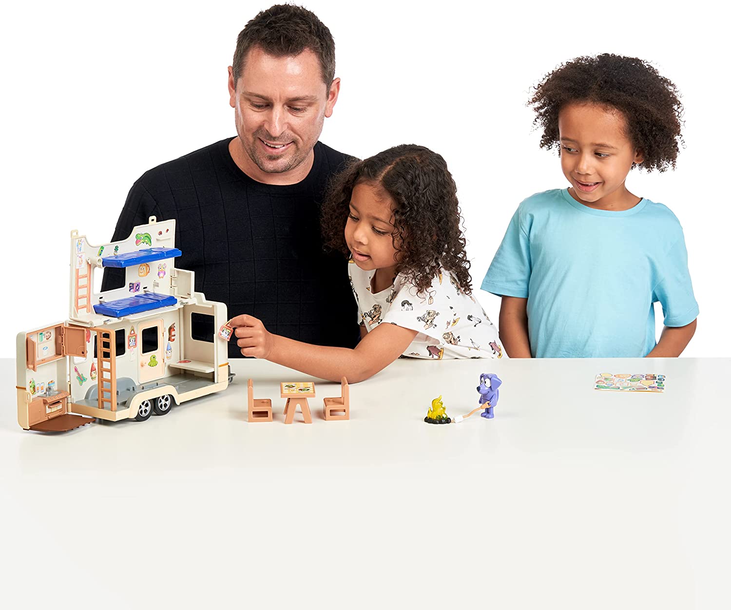 Bluey's Caravan Adventures Spielset – Verwandelbares Spielset mit Figur und Zubehör 6