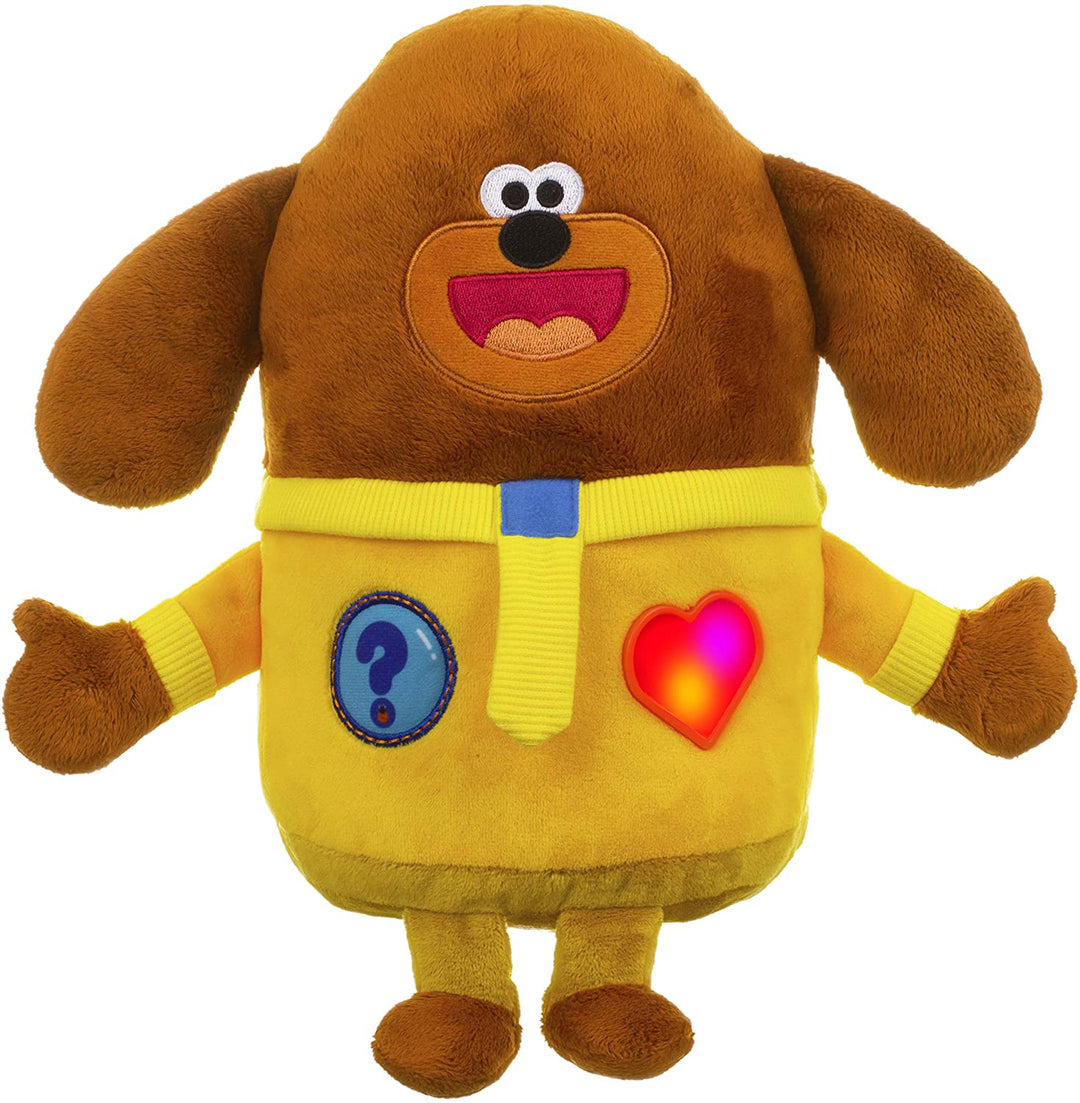 Hey Duggee Interactive Smart Soft Toy 3 manieren om spraakgestuurd te spelen Stel vragen Duggee Woofs! Met geluid van tv-programma&#39;s licht op