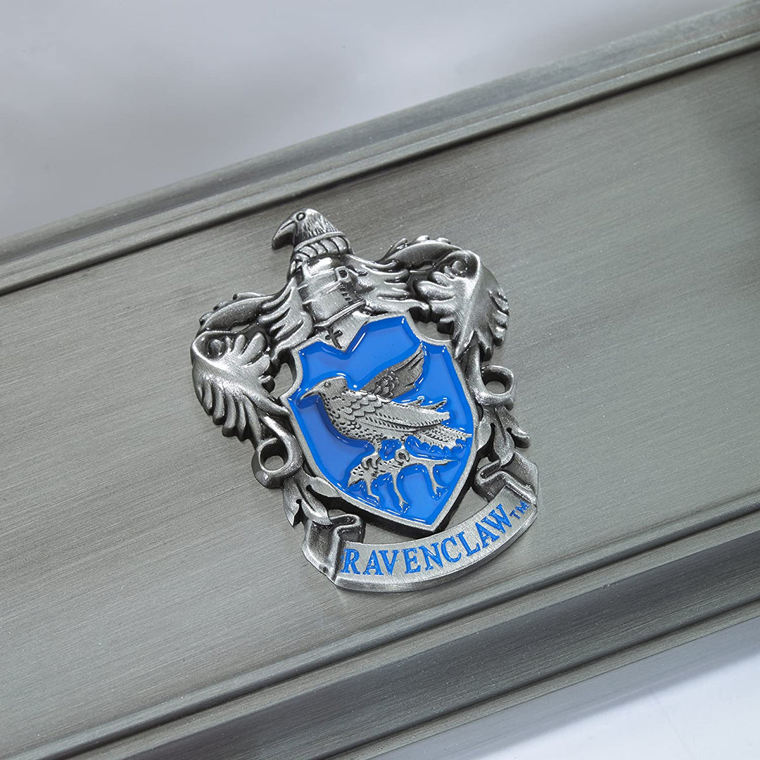 The Noble Collection Harry Potter Ravenclaw Zauberstabständer – 8 Zoll (20 cm) silberfarbener individueller Zauberstabständer – Harry Potter Filmset Film-Requisiten Zauberstäbe – Geschenke für Familie, Freunde und Harry-Potter-Fans