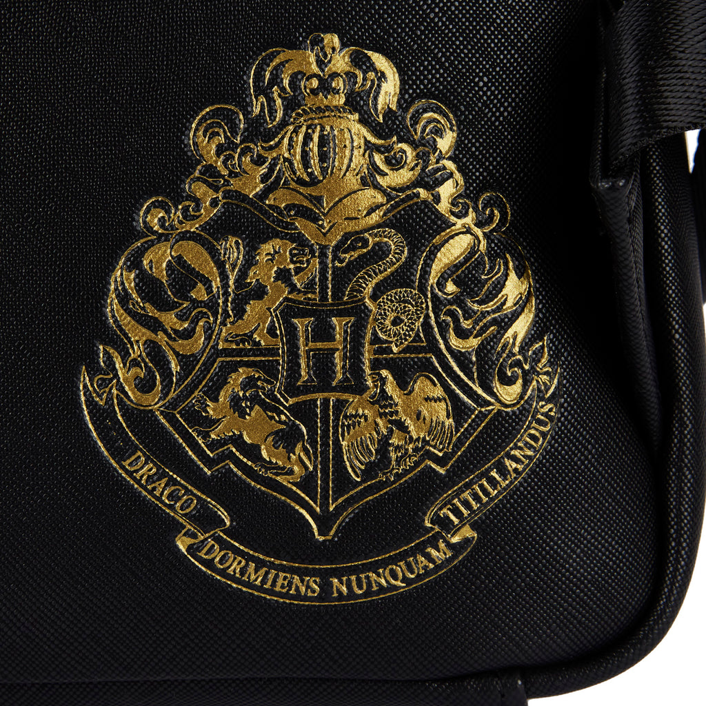 Loungefly Harry Potter Trilogy Mini-Rucksack mit drei Taschen